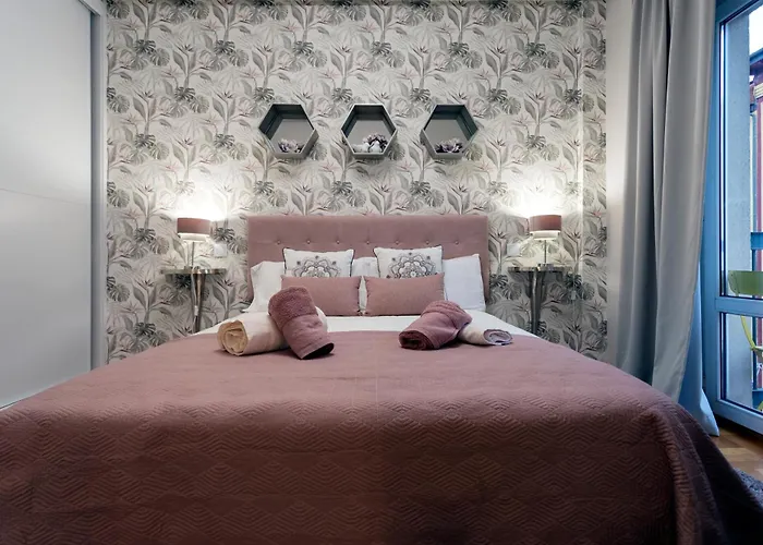 Audrey By Unique Rooms